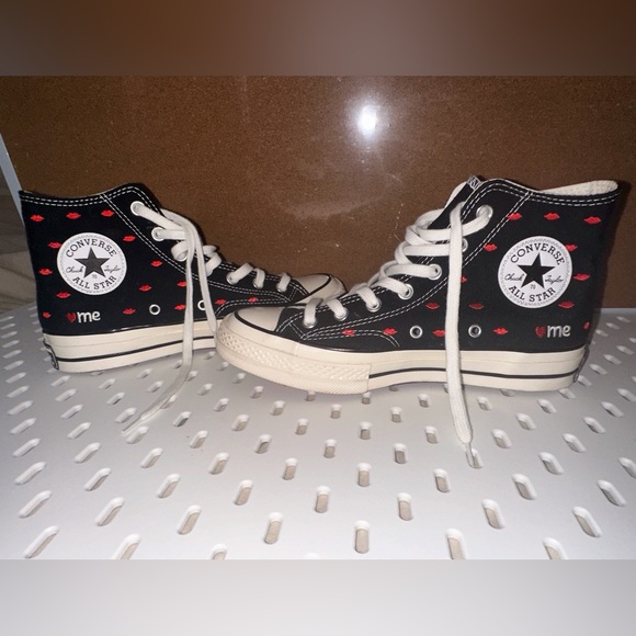 Converse shoes - Picture 3 of 8